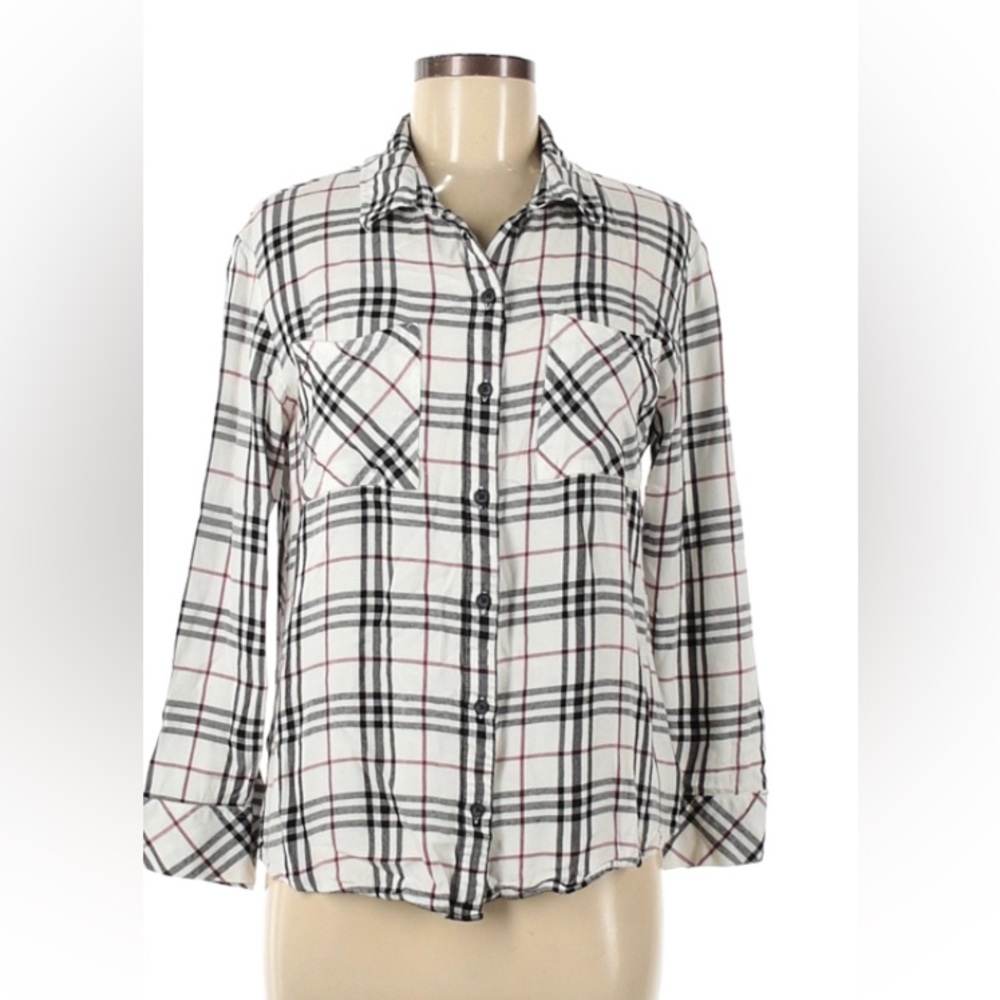 Sanctuary
Size M Long Sleeve Button-Down Shirt